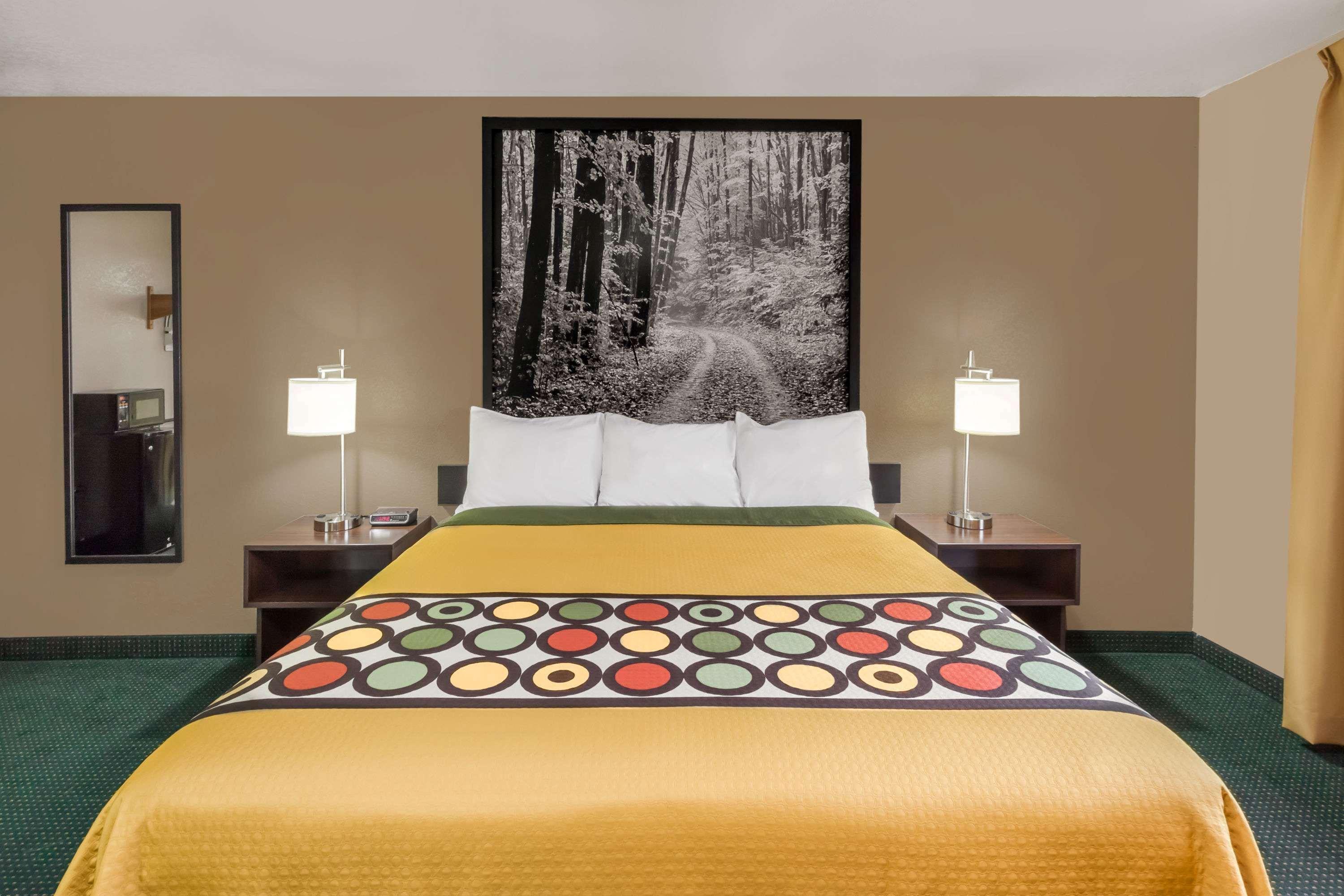 Super 8 By Wyndham Ionia Mi Hotel Ngoại thất bức ảnh
