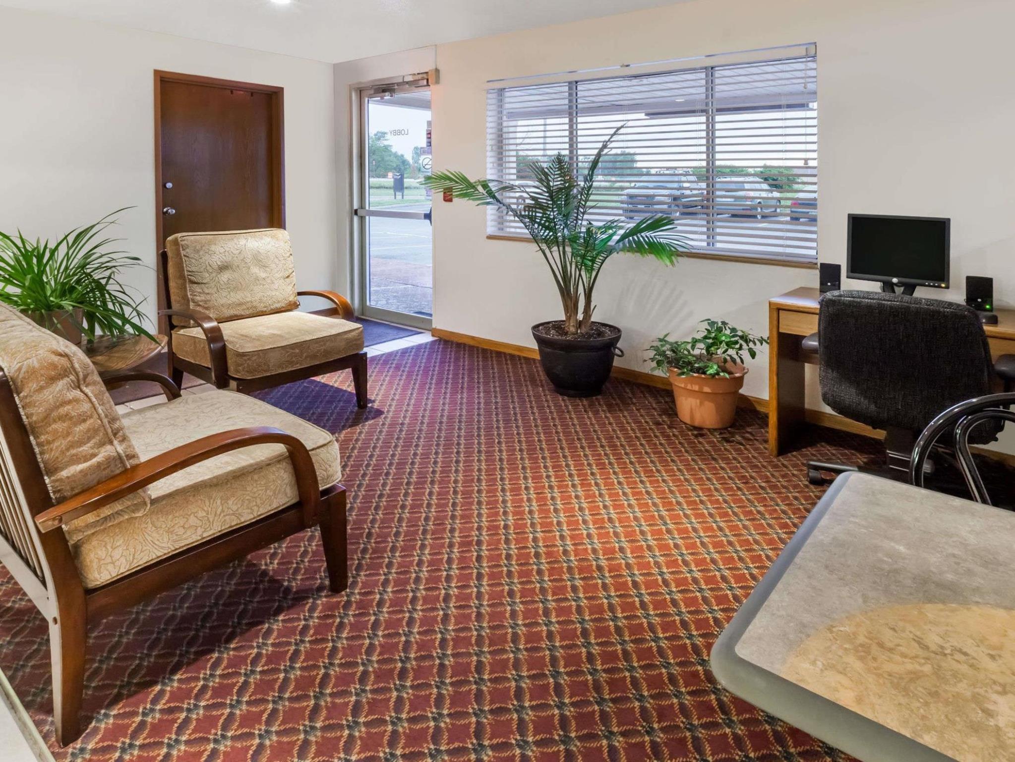 Super 8 By Wyndham Ionia Mi Hotel Ngoại thất bức ảnh